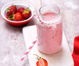 Smoothie de coco y frutos rojos