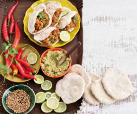 Baba ghanoush em pão pita com borrego