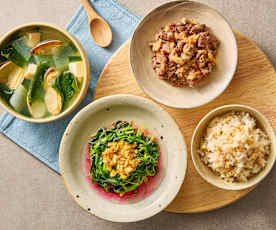 午餐（仔姜牛肉、蒜泥米苋、冬瓜海带蛤蜊汤、燕麦芡实饭）