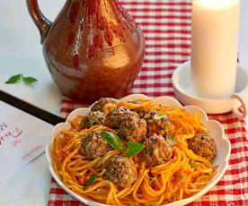 Spaghetti al sugo di polpettine