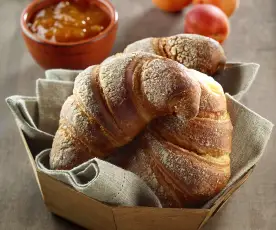 Croissant all'albicocca (di Luca Montersino)