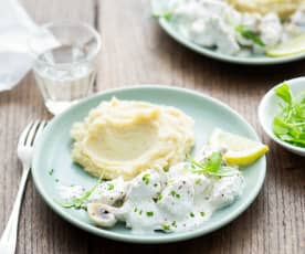 Poulet à la crème, champignons et purée pomme-panais