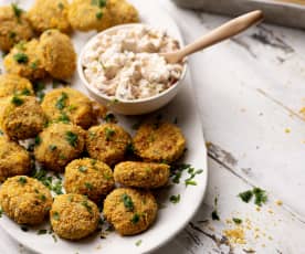 Nuggets de pollo con sojanesa de encurtidos