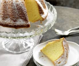 Ciambellone veloce allo yogurt