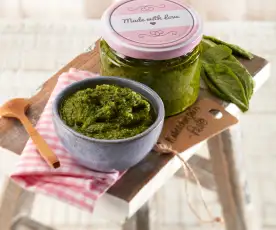 Radieschengrün-Pesto