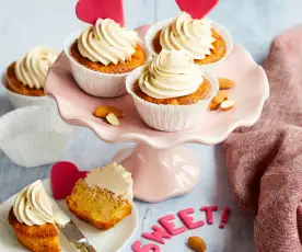 Apfel-Mandel-Cupcakes mit Karamellcreme