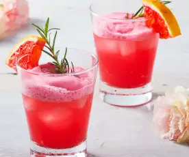 Gin tonic cu portocale roșii și rozmarin