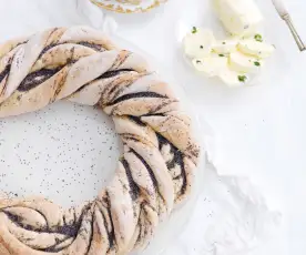 Argola de sementes de papoila com manteiga de limão