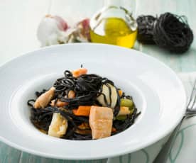 Tagliatelle al nero di sepia con palometa