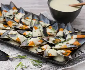 Mejillones con salsa de puerro y mostaza