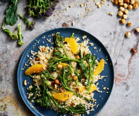 Salada de quinoa com bimis e molho tahini