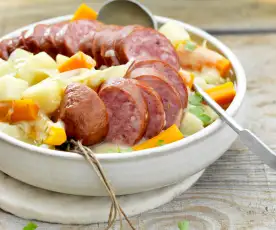 Potée au chou et à la saucisse de Morteau