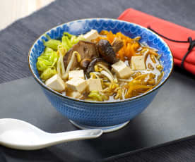 Zuppa di tofu e verdure