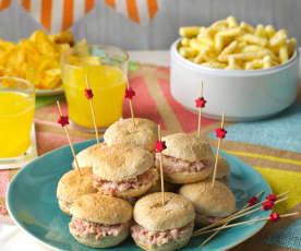 Minipanes de hamburguesa con relleno de pavo y manzana