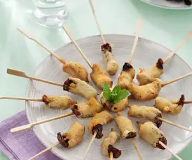 Brochetas de tomates secos a la hierbabuena