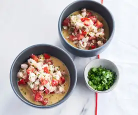 Ceviche de camarão com tomate 