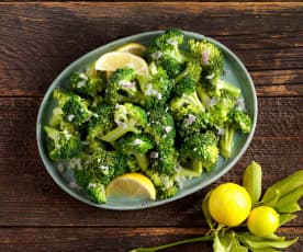 Broccoli cu lămâie și usturoi