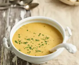 Sopa de couve-flor e alho assados