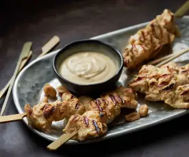 Spiedini di pollo con salsa satay