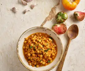 Guisado de grão com tomate e especiarias