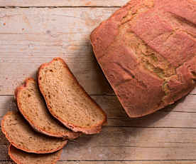 Pane rosa alle barbabietole e finocchietto selvatico