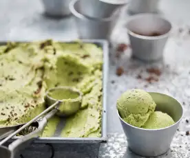 Gelado de abacate, menta e chocolate