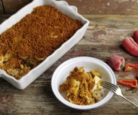 Bacalao, patatas y huevos con gratinado de pimientos