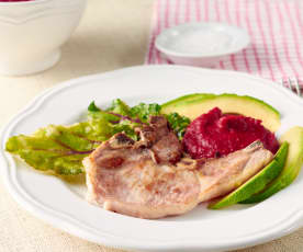 Chuletas de cerdo con puré de remolacha 