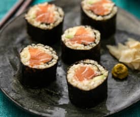 Bulgur and Salmon Rolls