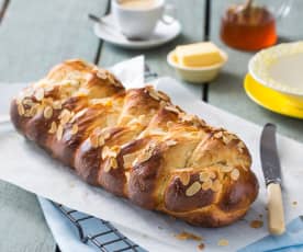 Greek Easter Bread (Tsoureki)