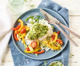 Bacalhau com arroz, pimentos e tomate