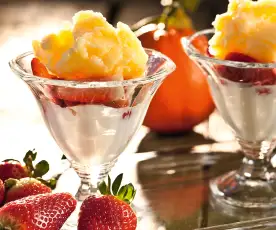 Fresas con granizado de naranja y yogur