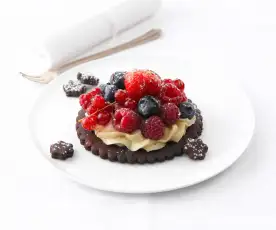 Tarte fine aux deux chocolats et aux fruits rouges