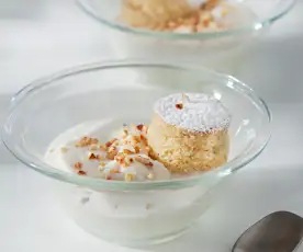 Helado de leche merengada con gató mallorquín