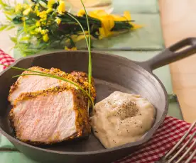 Lomo de cerdo en costra de cacahuate