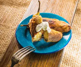 Chipotles rellenos de plátano macho