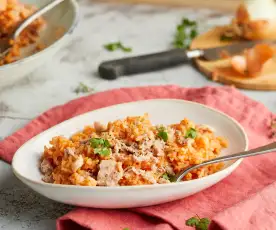 Riz à la sauce tomate et au thon