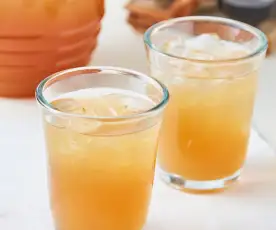 Agua de tamarindo y vainilla