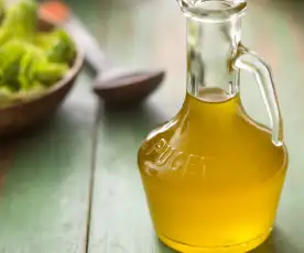 Olio aromatizzato al limone e rosmarino