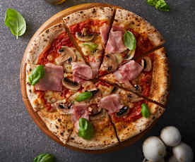 Pizza prosciutto e funghi