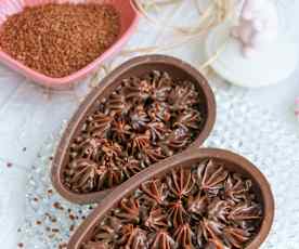 Ovo de chocolate recheado com brigadeiro