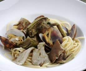 Spaghetti with Clams, Mushrooms and Artichokes