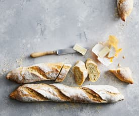 Baguettes aux herbes et à l’ail