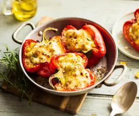 Morrones rellenos de maïz (Poivron farci au maïs)