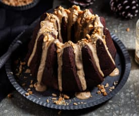 Bundt cake de chocolate y mantequilla de cacahuete