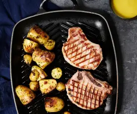 Chuletas de cerdo con salsa de piña y patatas asadas al vacío TM6