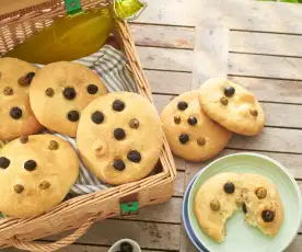 Mini focaccias con aceitunas 