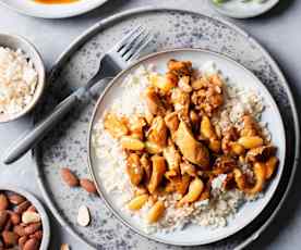 Chicken with almonds
