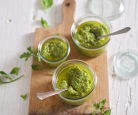 Pesto de folhas de tomateiro