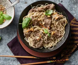 Bœuf à l'orange et nouilles chinoises